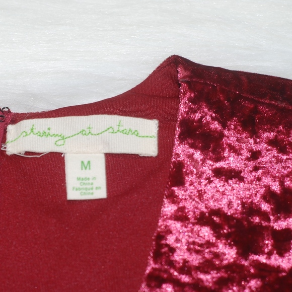 NWOT Burgundy V-Neck Velvet Jumper - Picture 4 of 4